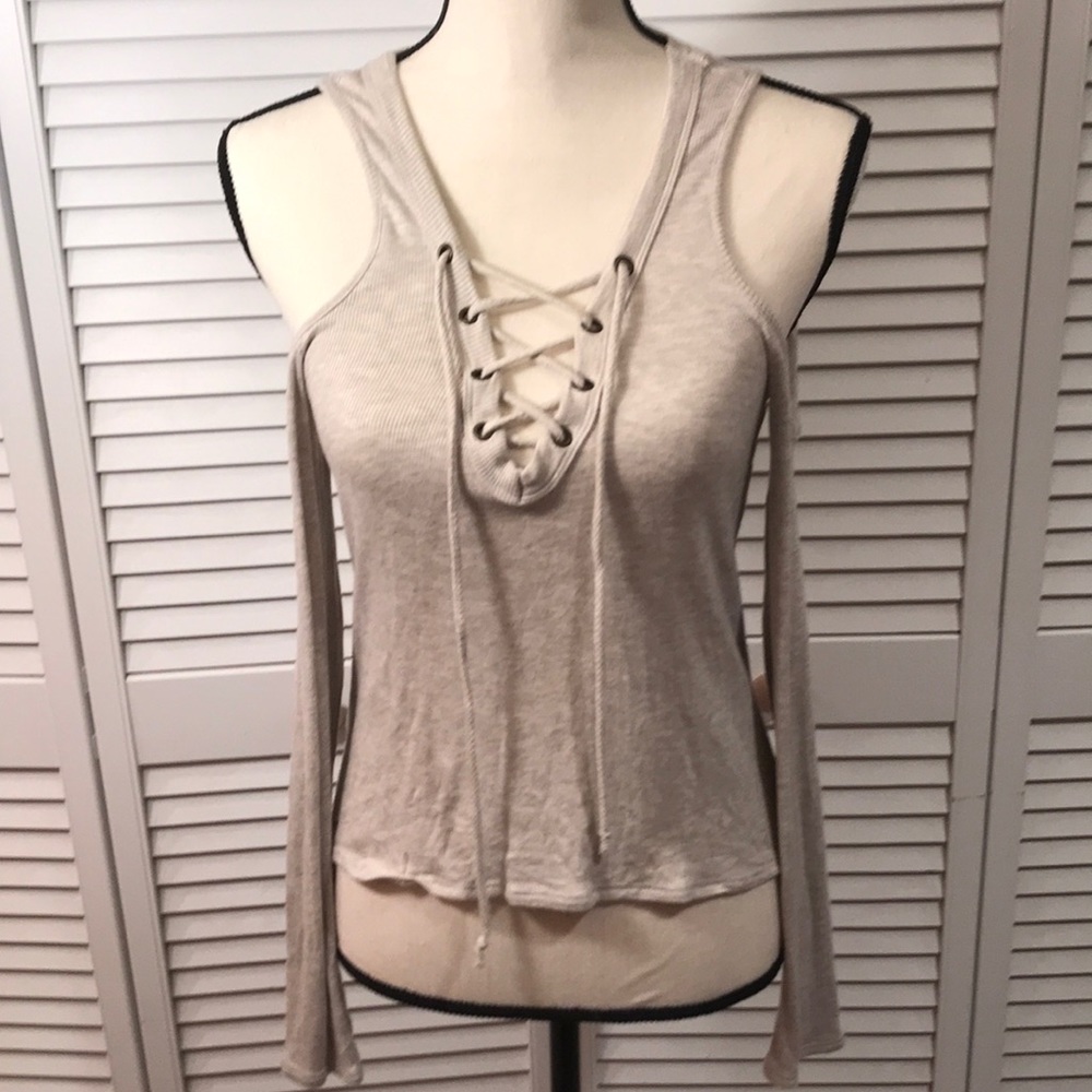 Full Tilt- Women’s long sleeve top.  Size small.